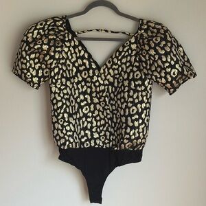 NWT Buddy Love Black Gold Leopard Bodysuit Short Sleeve Size XS New